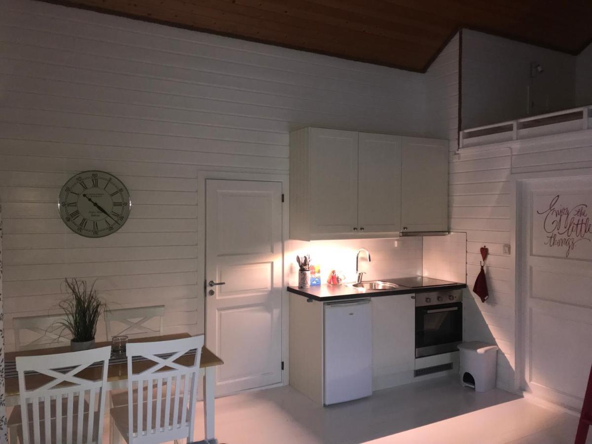Waterfront Twin Cabin Stamsund Exterior photo